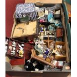 A box containing a collection of dolls house furniture and miniatures, to include a chaise longue,