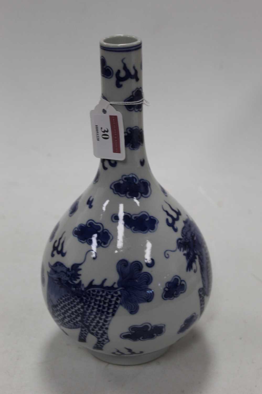 A Chinese export blue & white bottle vase of typical form decorated with mythical figures within - Image 6 of 11