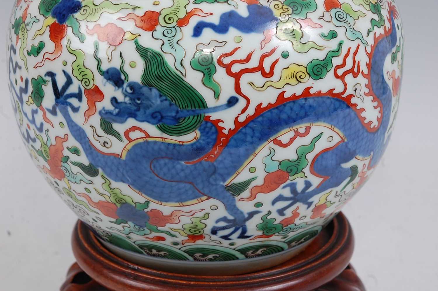 A Chinese export vase of double gourd form, enamel decorated with a Chinese five clawed dragon - Image 3 of 9