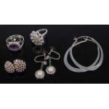 Modern silver and white metal costume jewellery comprising two rings, and three pairs of ear