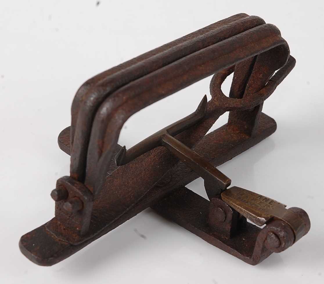 A Victorian iron kingfisher trap, having 3 1/2" square jaws, the tongue marked H. Lane Maker, Regd - Image 2 of 5