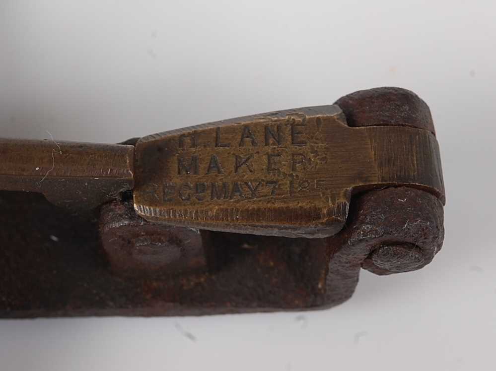 A Victorian iron kingfisher trap, having 3 1/2" square jaws, the tongue marked H. Lane Maker, Regd - Image 3 of 5