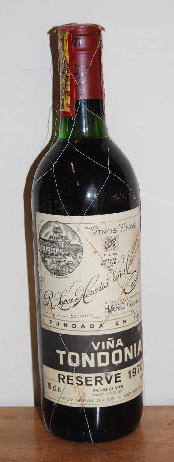 R. Lopez de Heredia vina Tondonia Reserva, 1970, Rioja, twelve bottles (OB)Condition report: Some