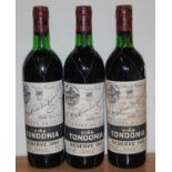 R. Lopez de Heredia vina Tondonia Reserva, 1964, Rioja, three bottles (3)Condition report: Levels