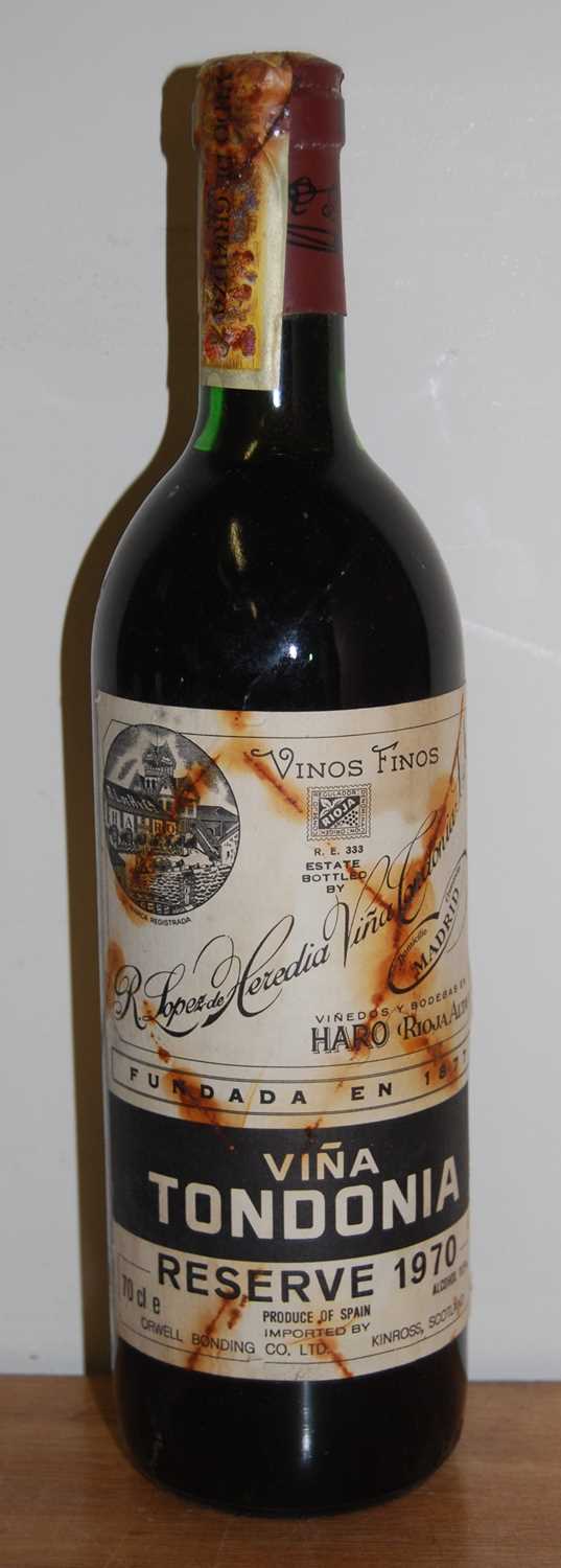 R. Lopez de Heredia vina Tondonia Reserva, 1970, Rioja, eleven bottles (11)Condition report: Some