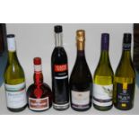 Mixed lot of wine and liqueur, to include various New World white wines, Conegliano Prosecco,