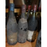Assorted circa 1960s/70s French Château red wines, many lacking labels or with very poor labels;