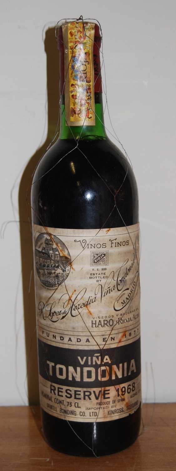 R. Lopez de Heredia vina Tondonia Reserva, 1968, Rioja, six bottles (6)Condition report: One