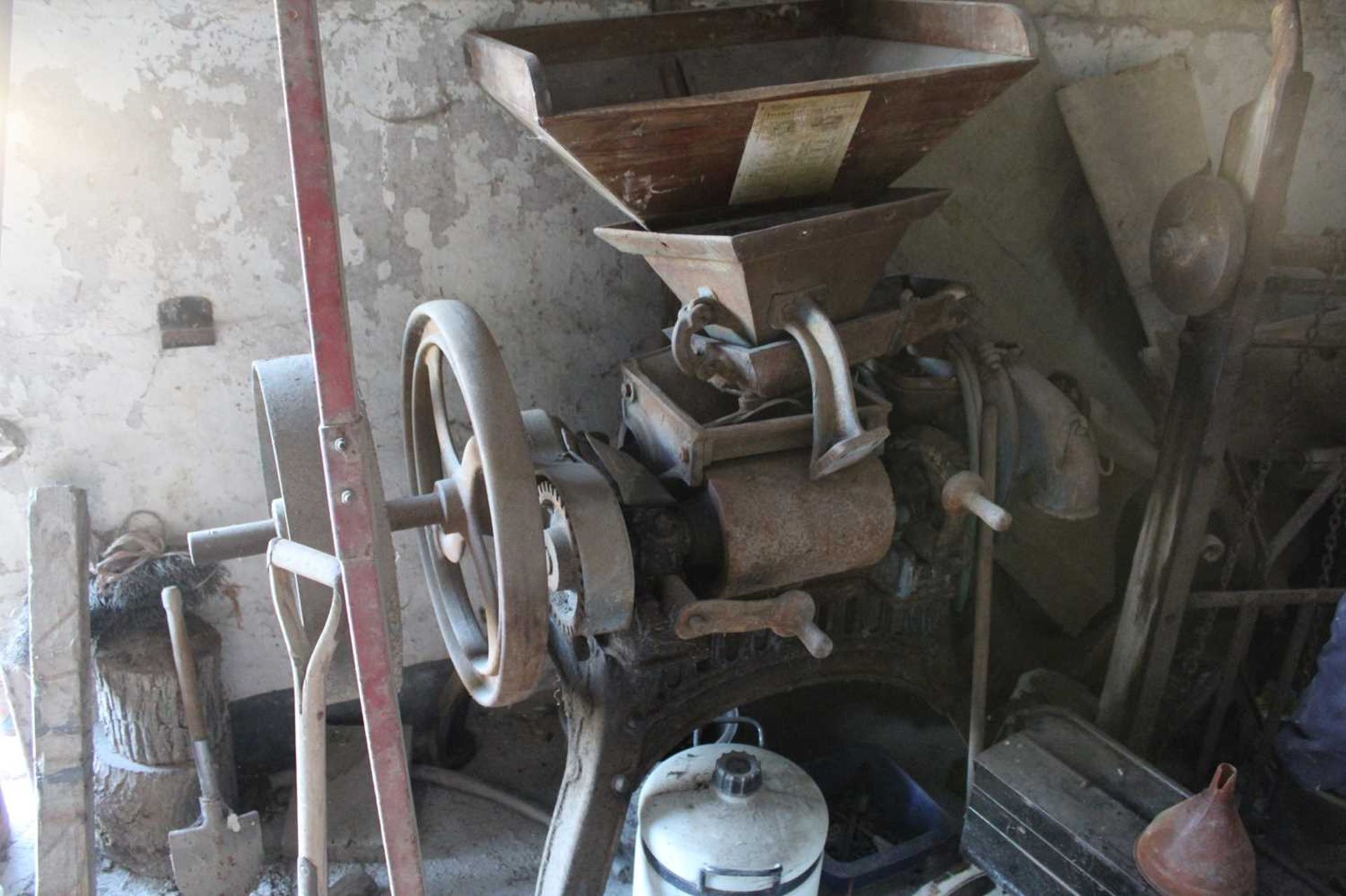 Belt Driven Combine Mill (E R & F Turner) - Image 2 of 2