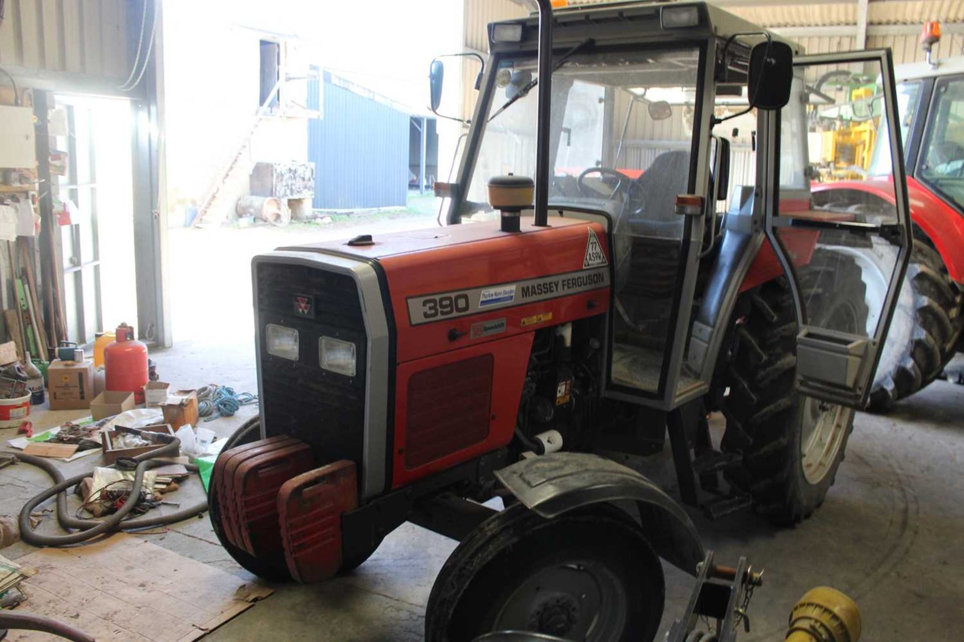 Massey Ferguson 390 (3674 hours) (1995)