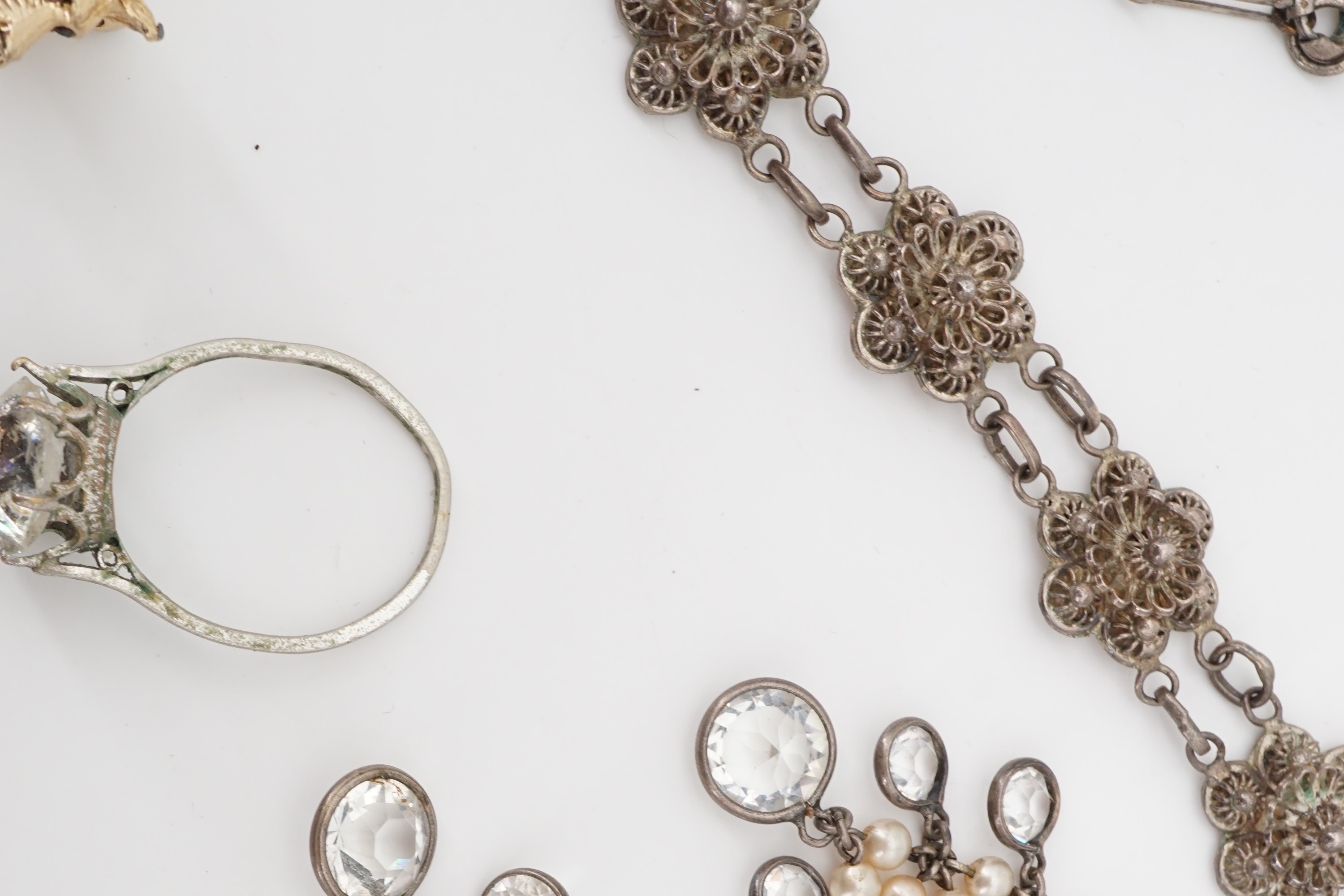 Vintage costume jewellery, including paste ear pendants, brooches, a white metal filigree - Image 5 of 5