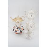 Early 19th Century tea wares, including a matching teapot, sucrier and milk jug, an Imari style