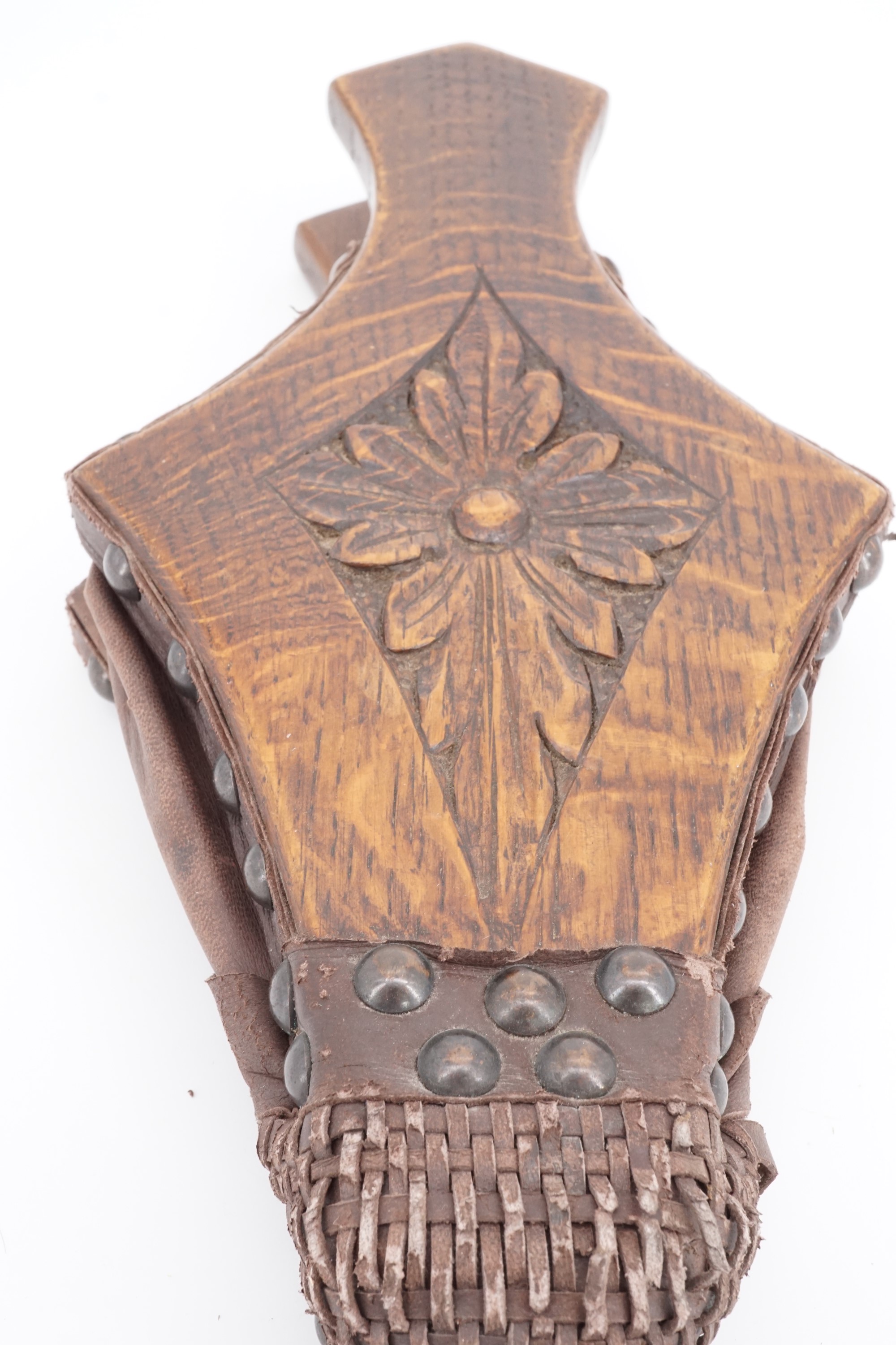 A set of early 20th Century carved oak bellows, 40 cm - Image 2 of 3