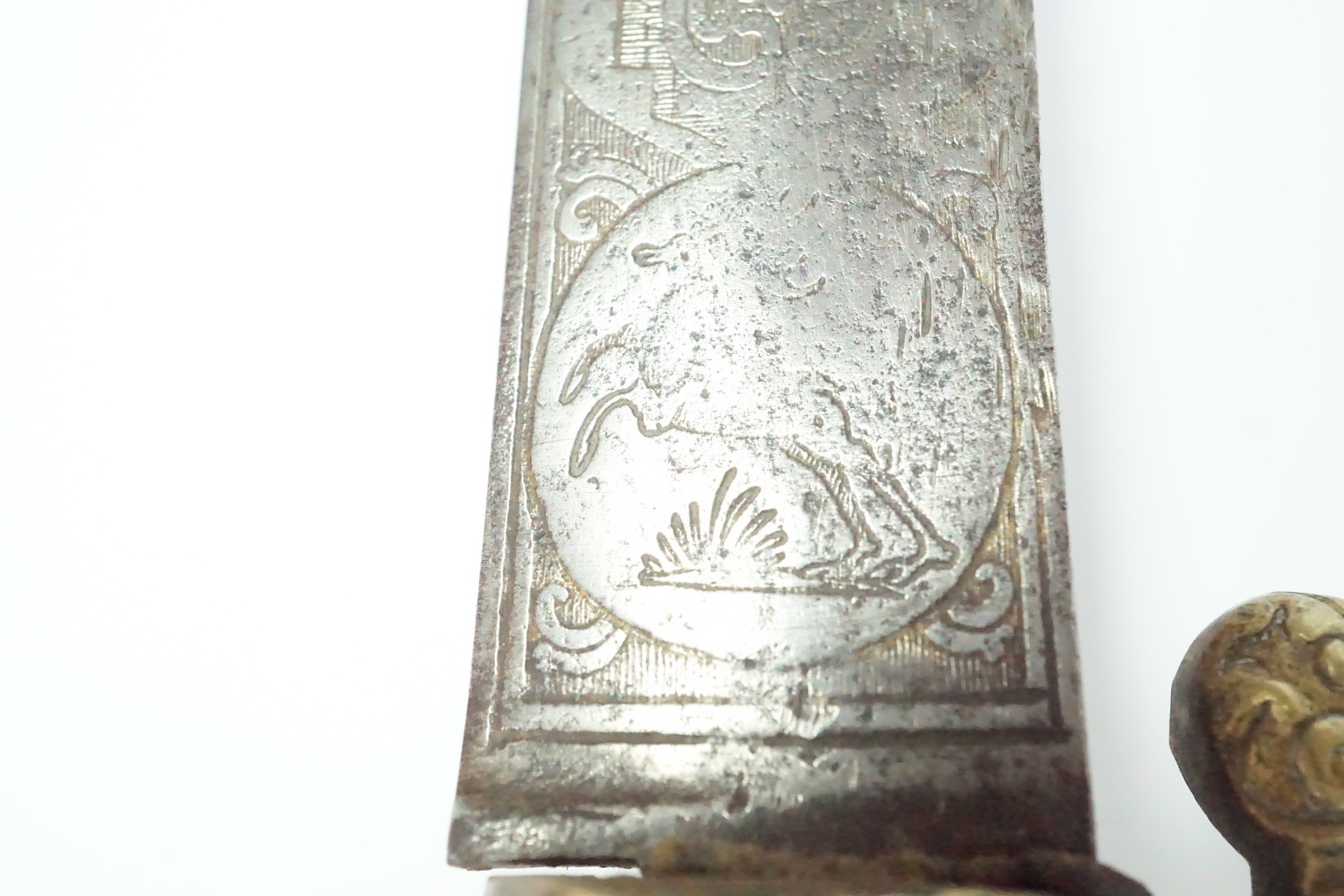 A fine 18th Century hunting sword, the single-edged and single-fullered blade decorated with - Image 7 of 8