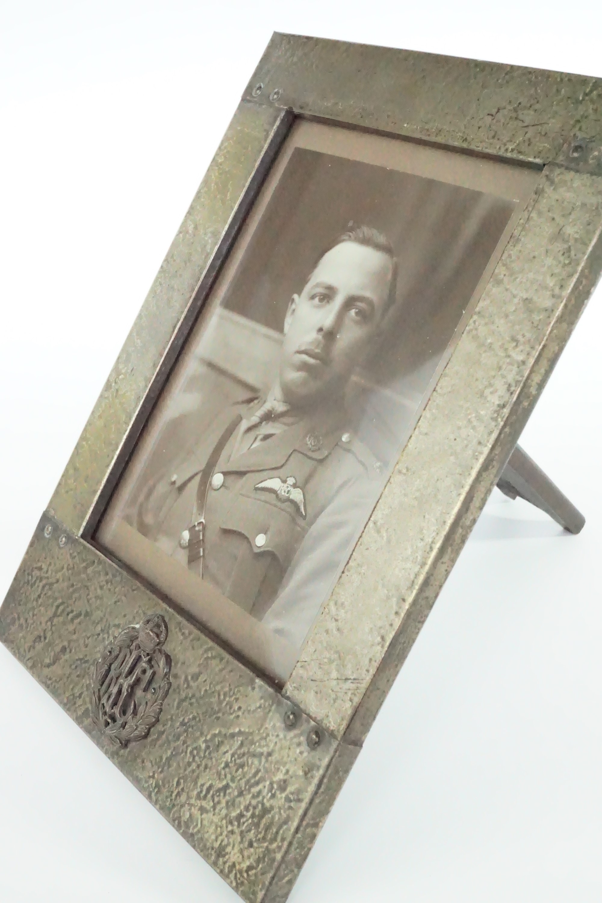 A Great War Arts and Crafts influenced electroplate photograph frame bearing an applied Royal Flying - Image 4 of 4