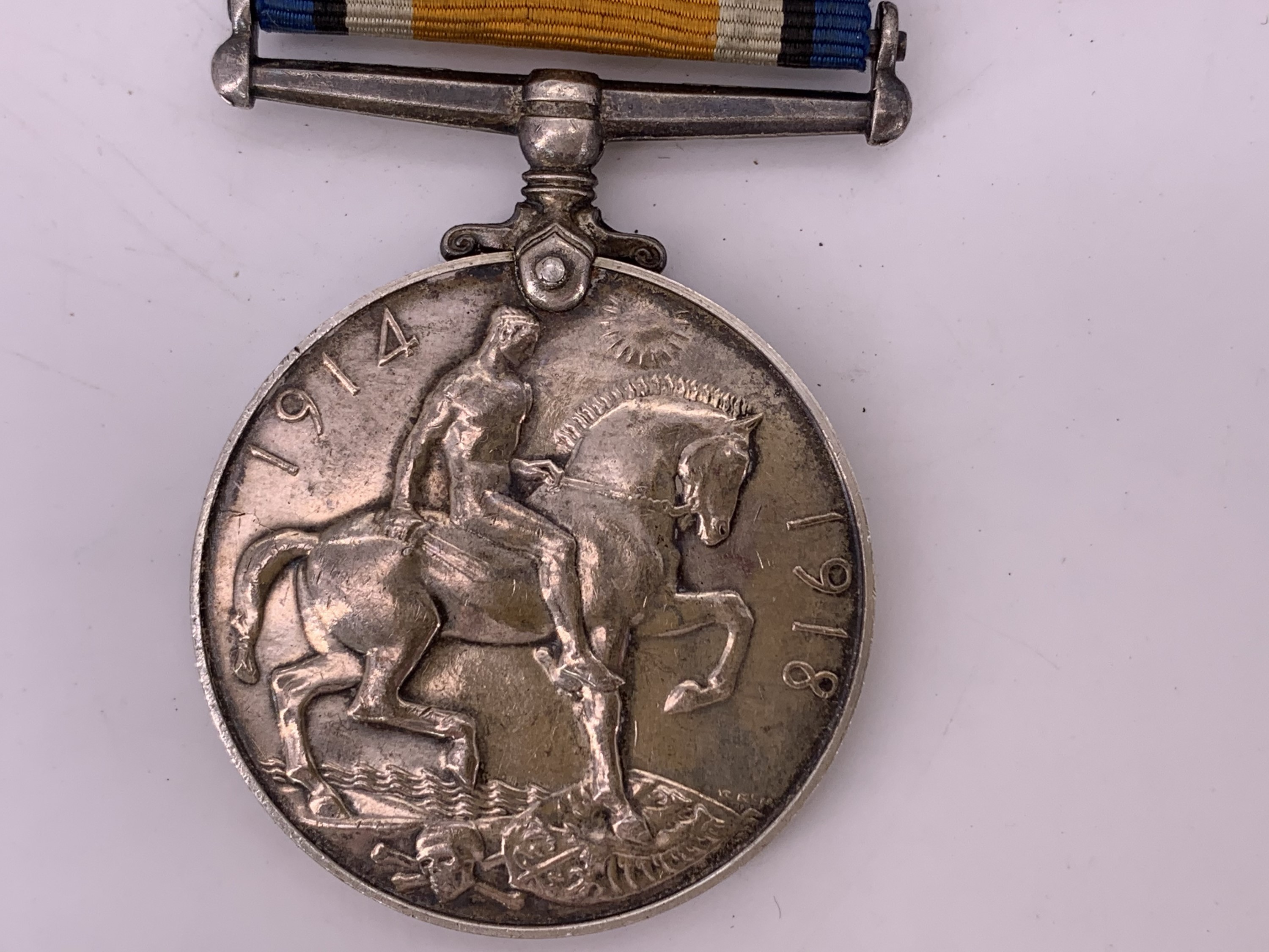 British War and Victory Medals to 2 Lieut J T Thom, together with Argyll and Sutherland - Image 7 of 10