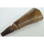 A Victorian powder horn, 15 cm