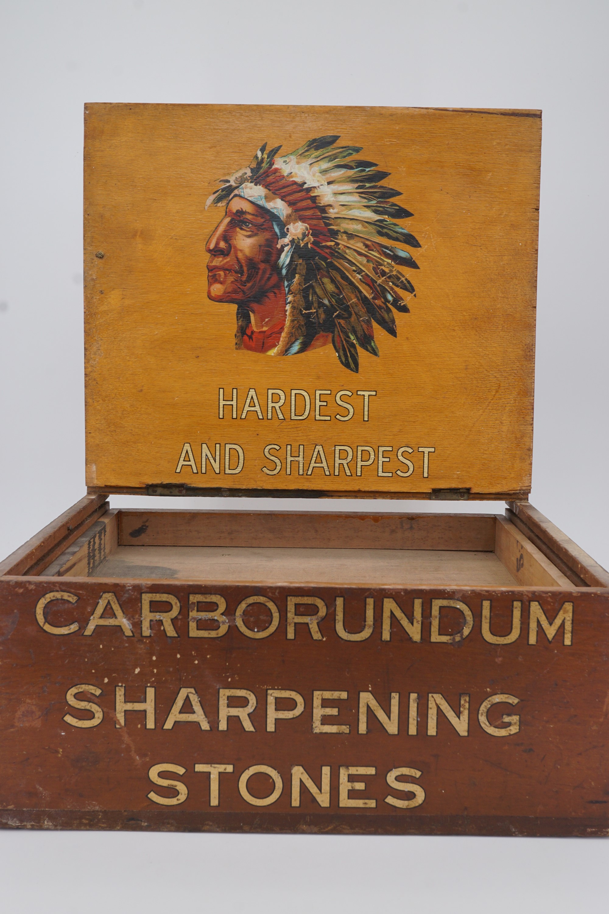 A late 19th / early 20th Century "Carborundum Sharpening Stones" shop display box with - Image 2 of 2