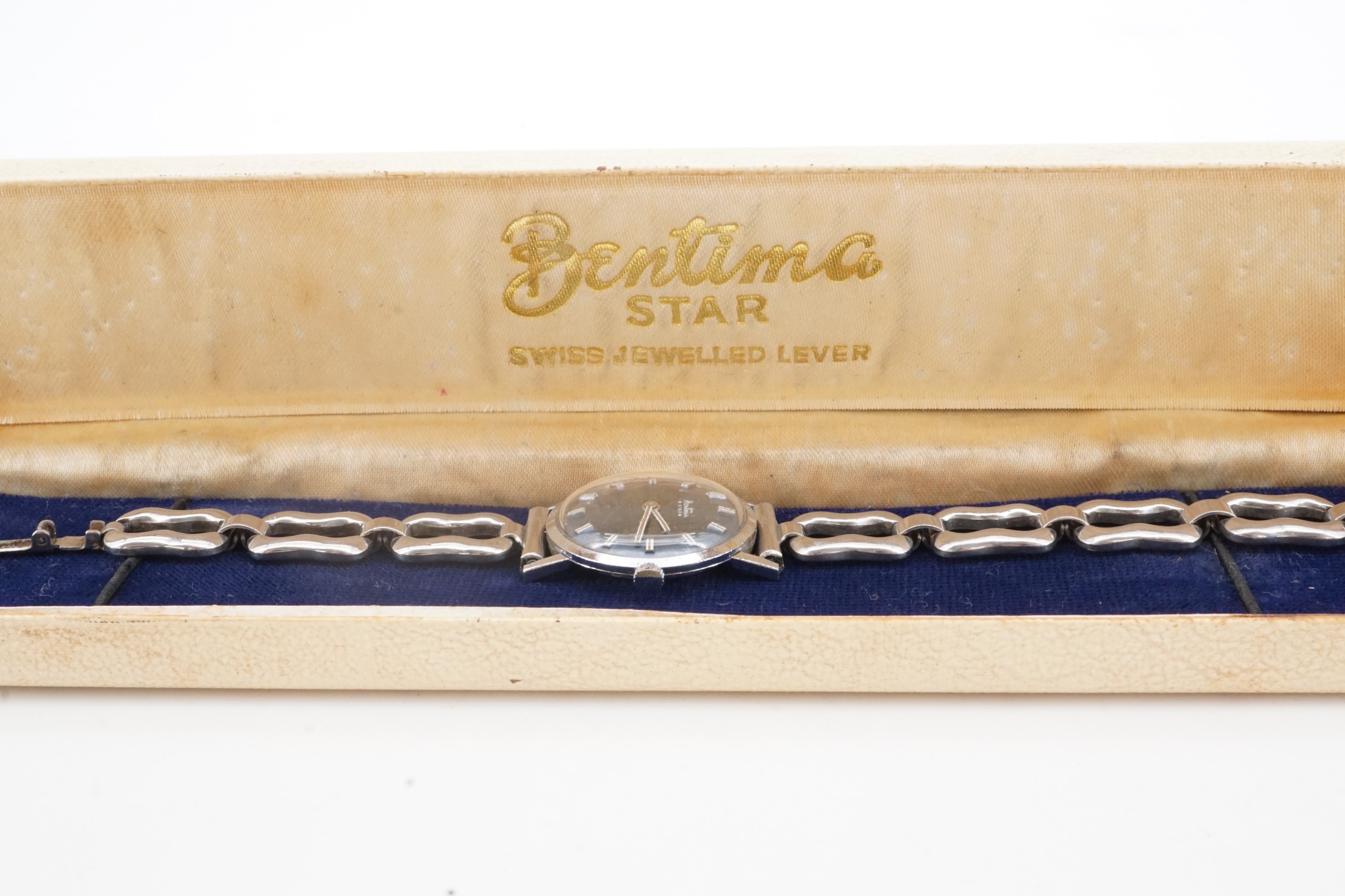 A 1970s lady's Bentima Star wristwatch, having a stainless steel case with flexible bracelet - Image 4 of 4