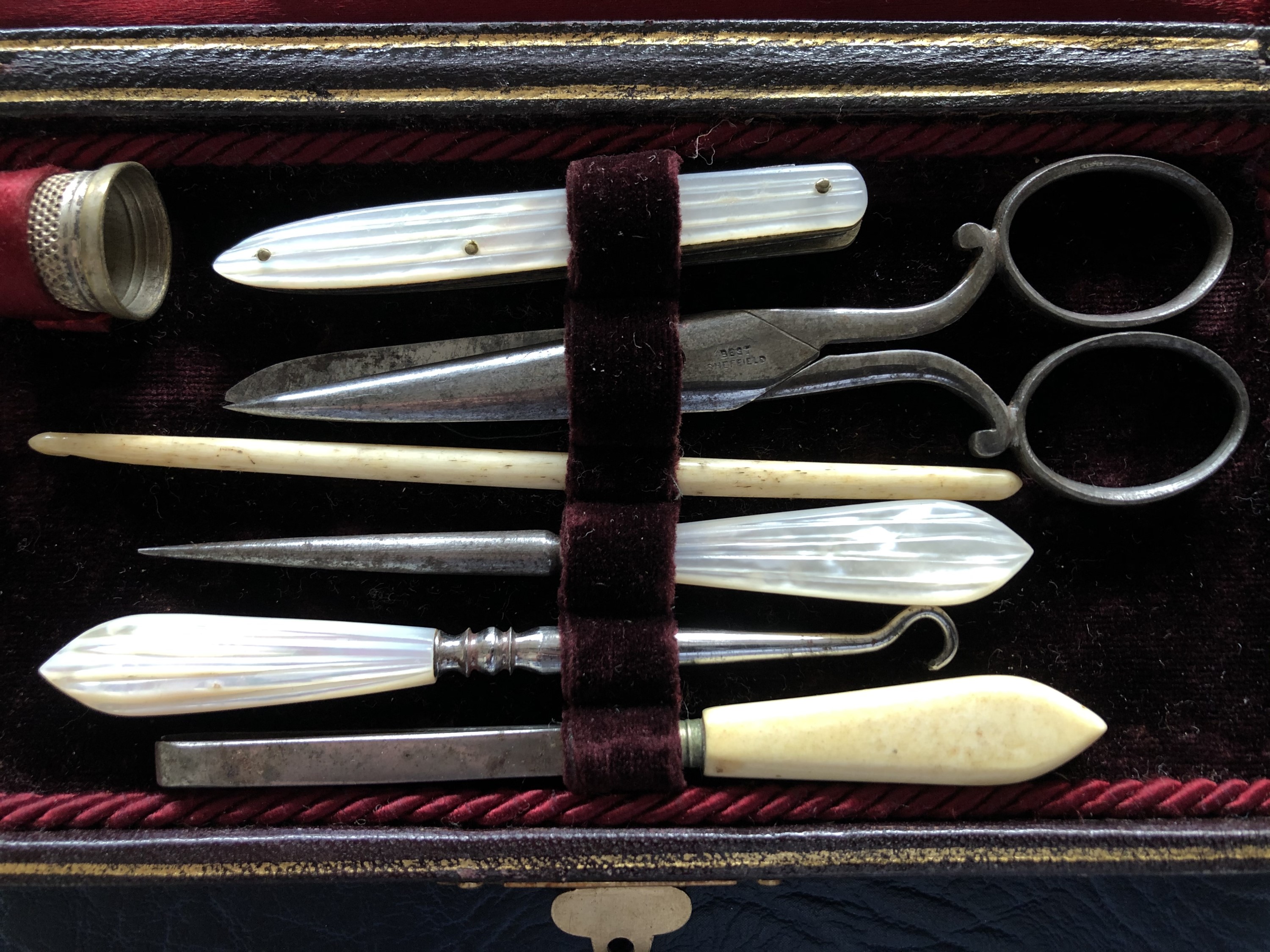 A Victorian leather cased manicure/sewing set - Image 3 of 3