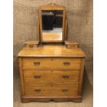 A Victorian walnut dressing chest, 92 cm wide