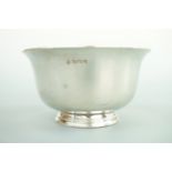 A George V silver ogee bowl, bearing an engraved presentation inscription, 206 g