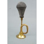 A reproduction brass bicycle bulb horn, 21 cm