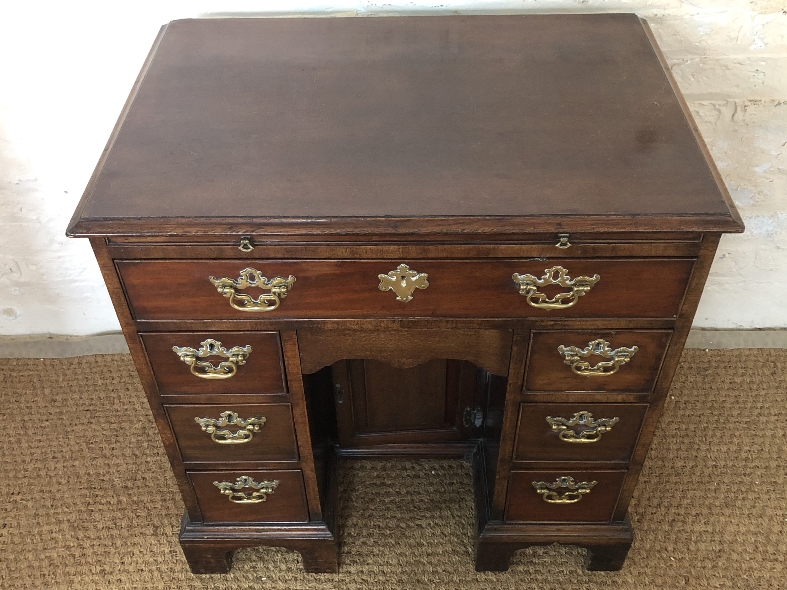 A Victorian reproduction mid-18th Century mahogany knee-hole dressing chest / desk - Image 2 of 3