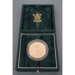 A 1994 Royal Mint proof £5 gold coin, 39.94 g, 22 ct gold