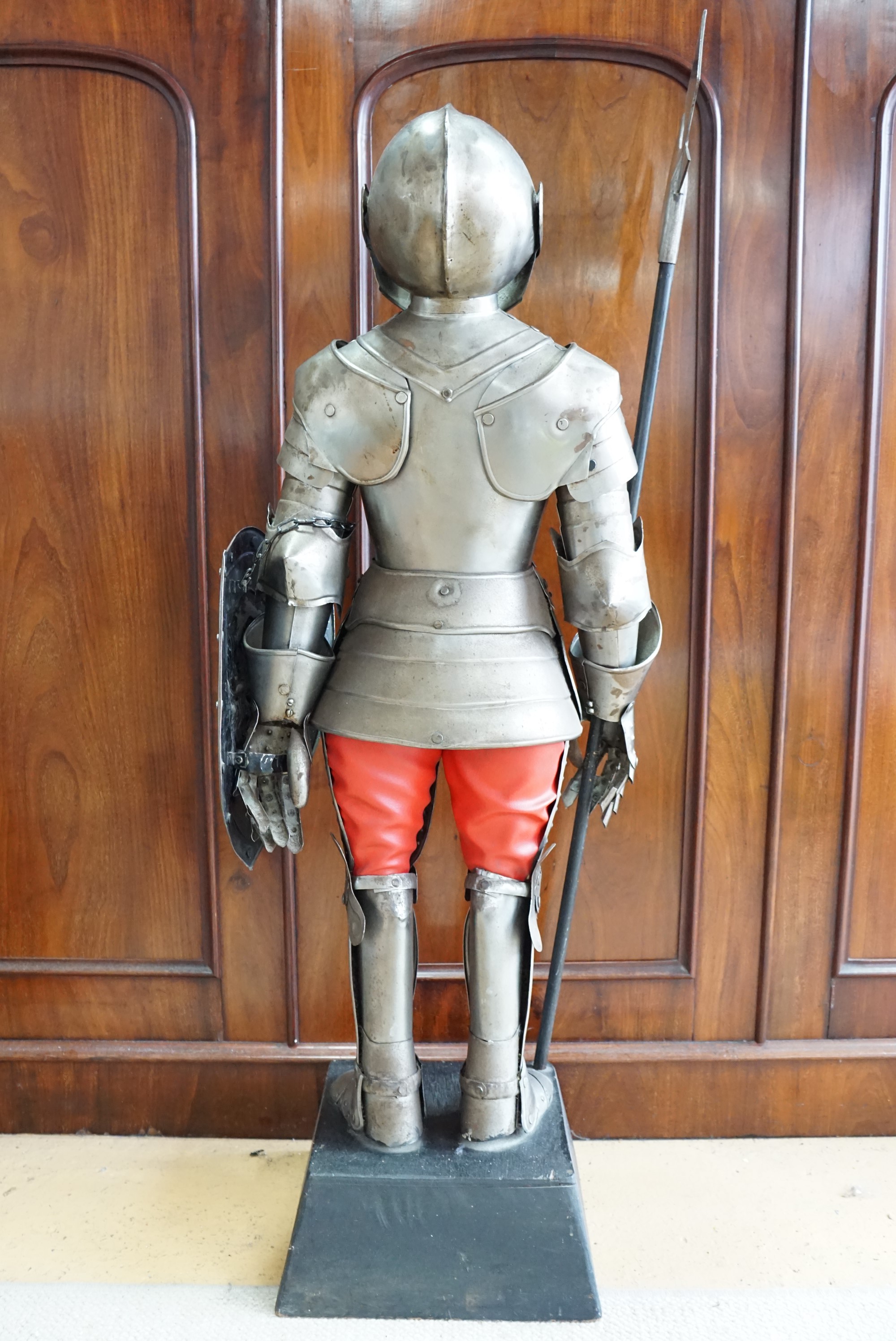 A miniature cap-a-pie armour, 130 cm - Image 3 of 3