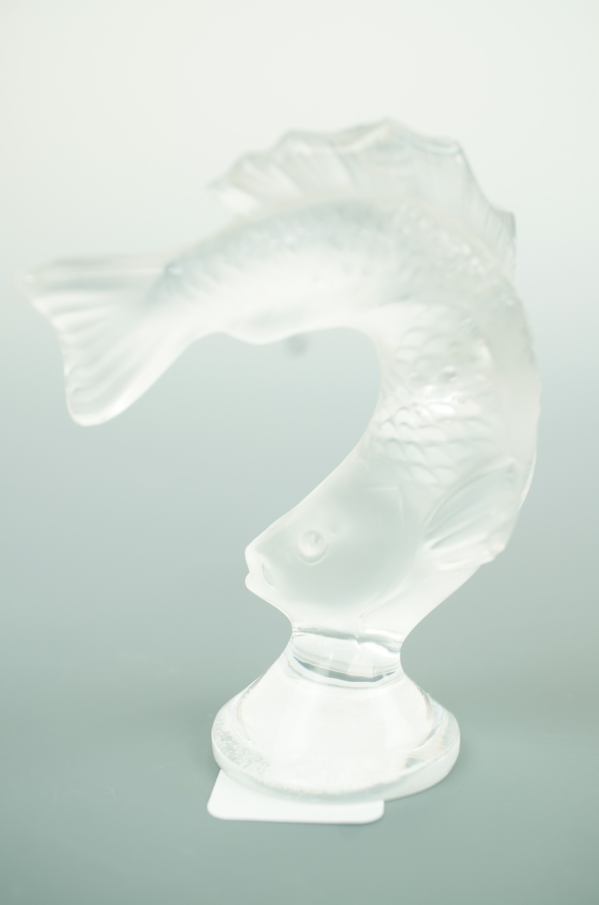 A Lalique glass fish, 8 cm - Image 2 of 2