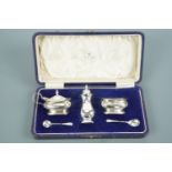 A George V cased silver cruet set, Mappin and Webb, Birmingham, 1925, 86.7g