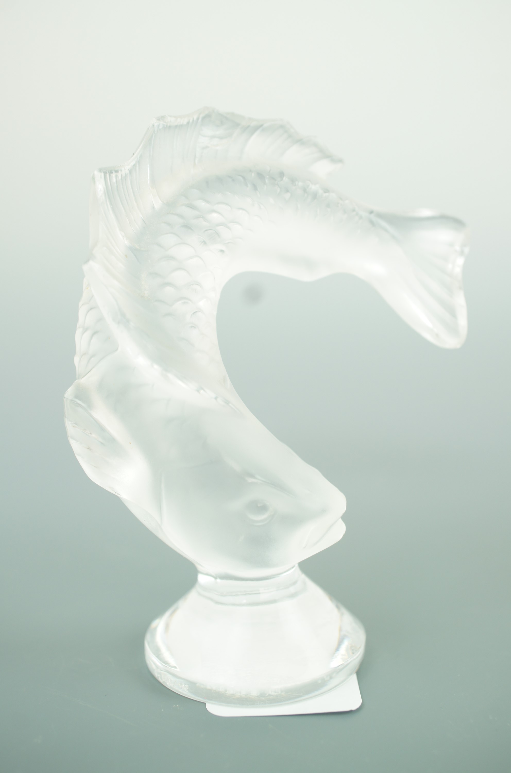 A Lalique glass fish, 8 cm