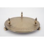 A late Victorian electroplate stand, with engraved floral decoration, 20 cm