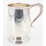 A George V silver tankard, A & J Zimmerman Ltd, Birmingham, 1932, 13 cm, 303 g