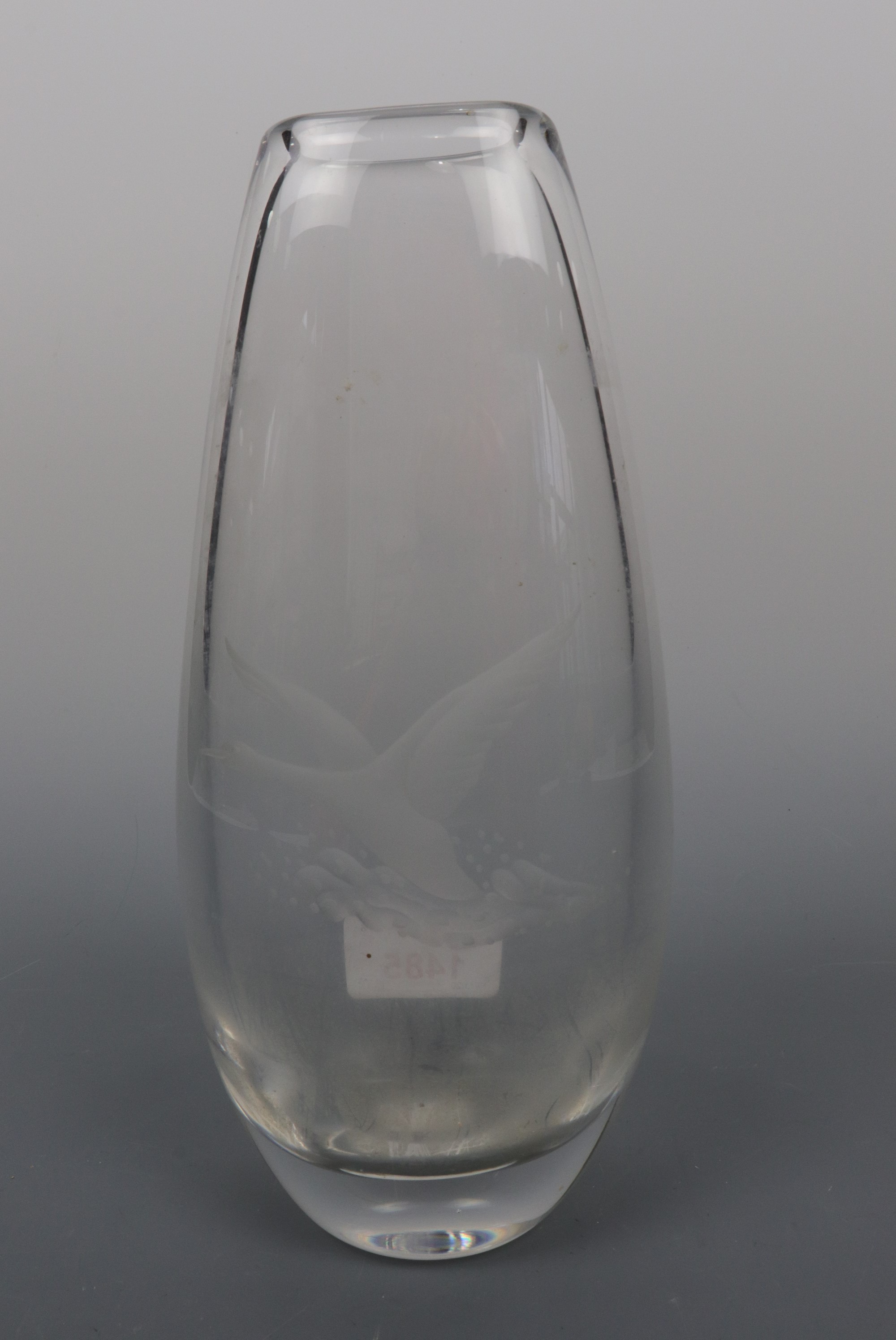 A Kosta etched tear drop vase, 21 cm high