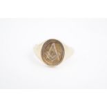 A 9 ct gold Masonic signet ring, having a revolving secret matrix, V/W, 7.4 g