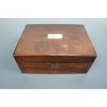 A Victorian mother-of-pearl inlaid rosewood sewing box, 27 x 20 x 11 cm