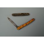 Two late 19th / early 20th Century pocket folding pen knives