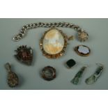 Victorian and later jewellery including a pair of moss agate ear pendants, Scottish style polished