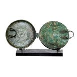 Espejo doble romano en bronce. Mediterráneo Oriental, s.II d.C.