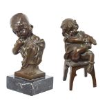 Escuela europea, s.XX. Busto de bebé y Niña. Lote de dos esculturas en bronce.
