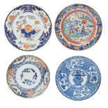 Lote de cuatro platos en porcelana china, primer cuarto del s.XX.