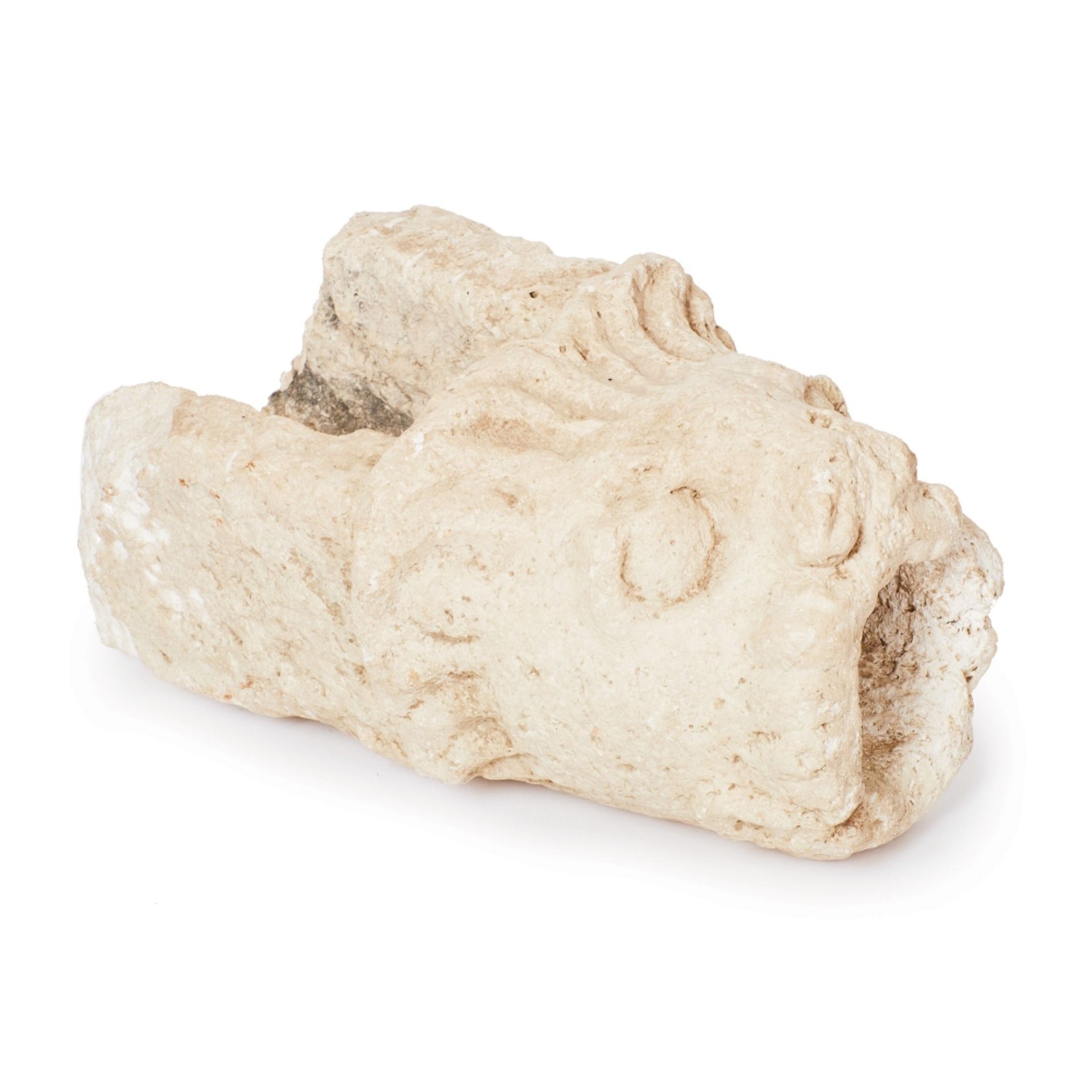 Surtidor de fuente romano representando un león en piedra marmórea, s.I d.C.