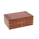 Caja joyero en madera de caoba y láton, primer cuarto del s.XX.