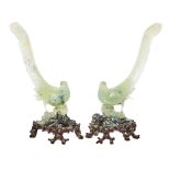 Aves. Pareja de figuras chinas en jadeíta tallada, segunda mitad del s.XX.
