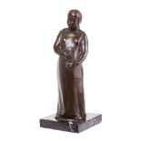 Montserrat Figueras. Mujer embarazada. Escultura en bronce patinado.