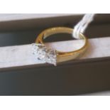 18ct Yellow gold Princess cut three stone diamond ring, the diamond approximately 1ct total