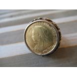 Victorian Sovereign mounted as a ring in 9ct gold, 14g gross