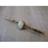 15ct Yellow gold opal set bar brooch